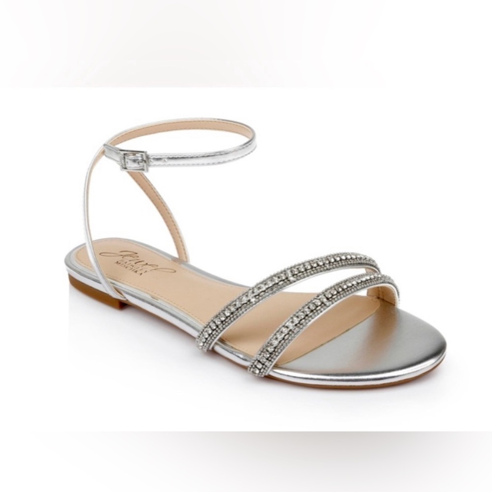 Jewel Badgley Mischka Roslyn Embellished Size 6 In Silver